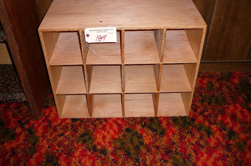 lot 189 image: Wooden shop box