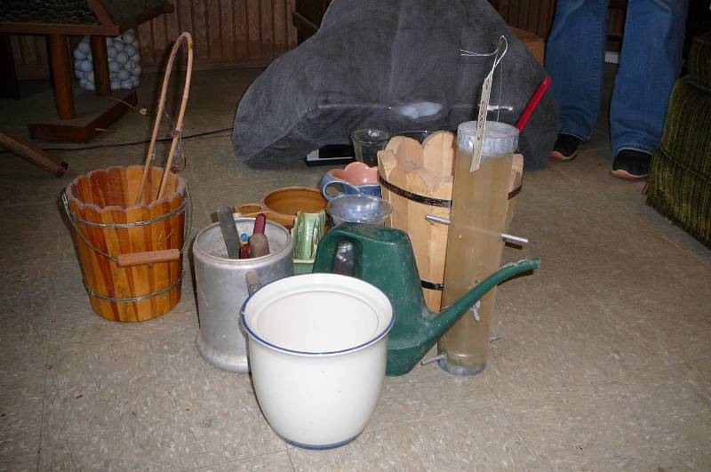 lot 207 image: Lot of Garden Items