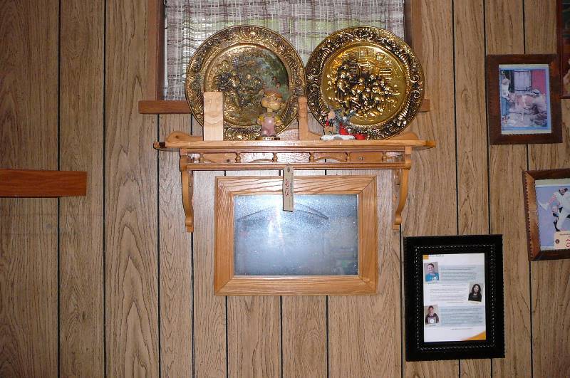 lot 213 image: Lot of Home Dcor