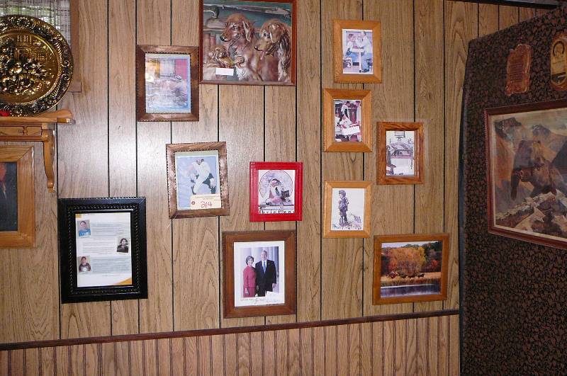 lot 214 image: Lot of Home Dcor
