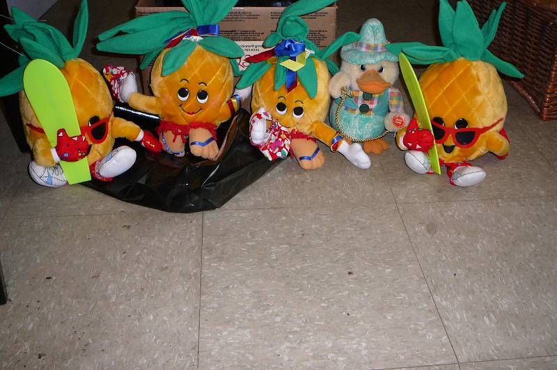 lot 227 image: Lot of Vintage Stuffed Toys