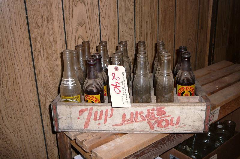 lot 240 image: Vintage Wooden Pop Crate & Glass Bottles