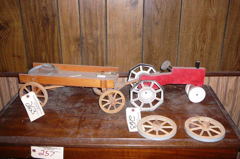 lot 263 image: Handcrafted Wooden Tractor & Wagon