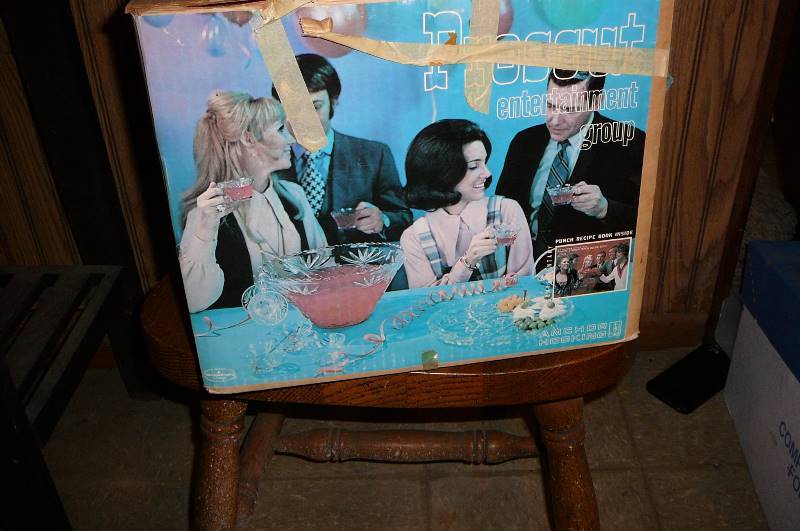 lot 262 image: Punch Set  & Glass Serving Dishes