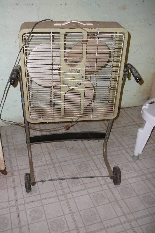 lot 289 image: Fan With Stand
