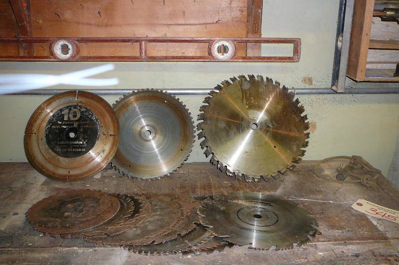 lot 346 image: Lot of Blades