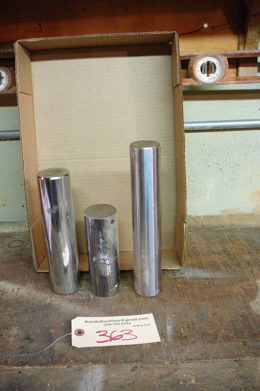 lot 363 image: lot of steel shafts