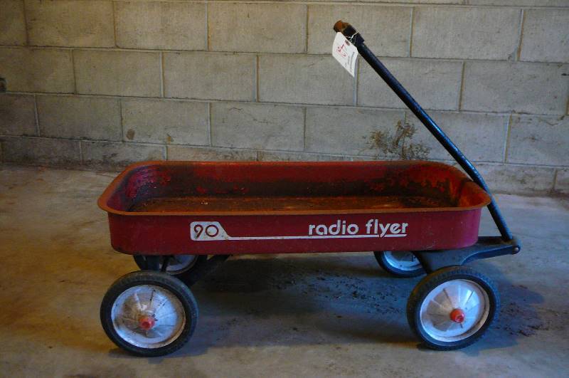 lot 421 image: radio flyer 90 wagon