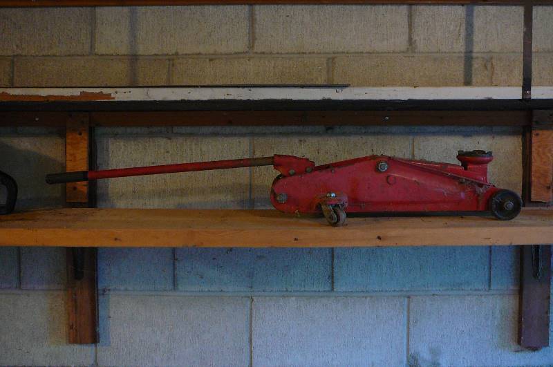 lot 423 image: floor jack ( Works )