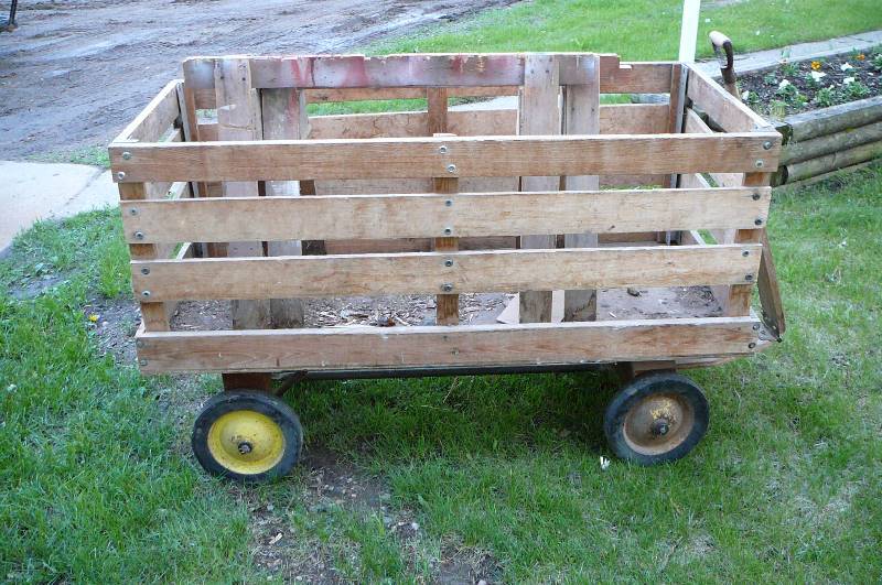 lot 436 image: home built wagon