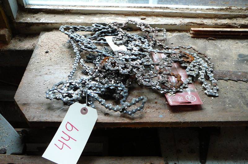 lot 449 image: Lot of chainsaw chains