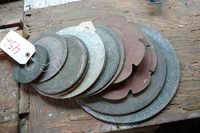 lot 452 image: lot of abrasive blades