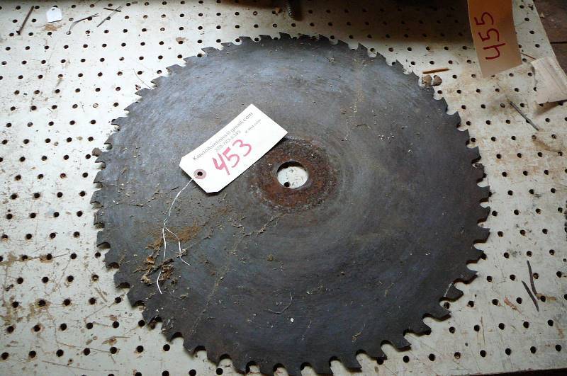 lot 453 image: Large Saw Blade