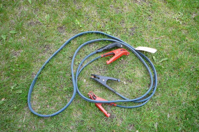 lot 467 image: 12 Jumper Cables