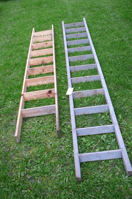 lot 499 image: wooden ladders