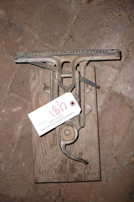 lot 481 image: Vice