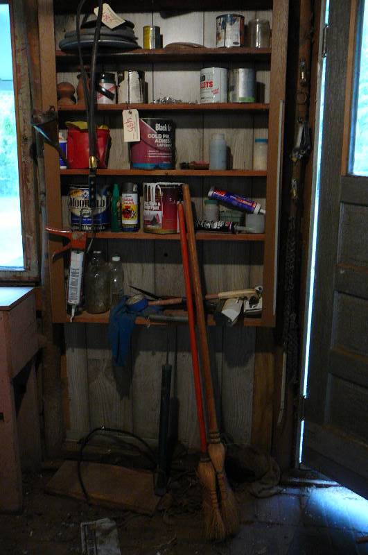 lot 485 image: lot of misc. items