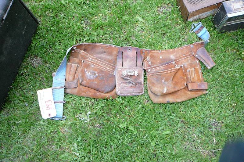 lot 493 image: carpenter tool belt holder