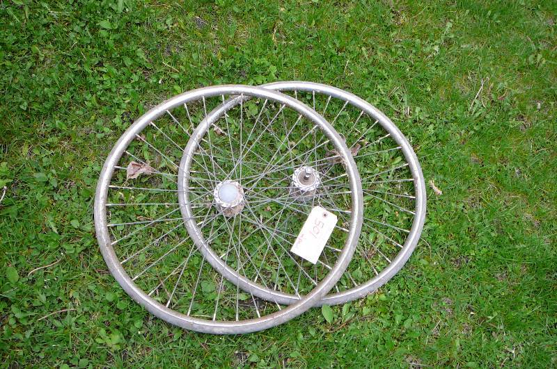 lot 501 image: pair of wheelchair wheels