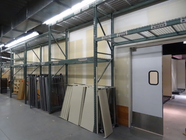 lot 7 image: Tear Drop Pallet Rack Unit