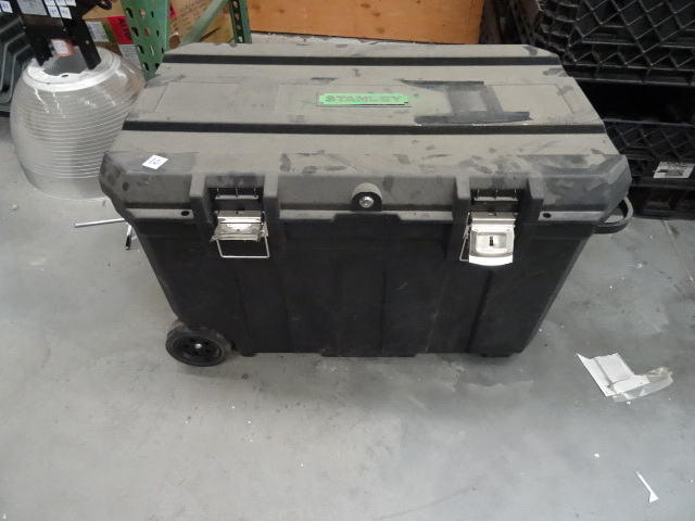 lot 10 image: Stanley Pro Mobile Job Chest. 50 Gal.