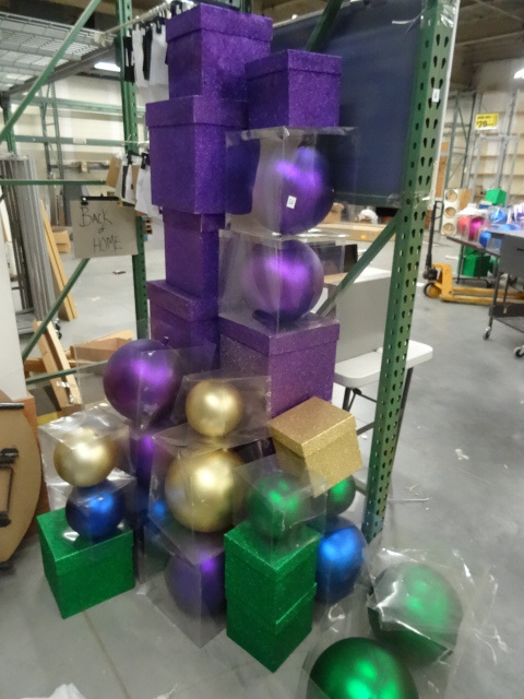 lot 22 image: Misc Large Retail Christmas Ornaments