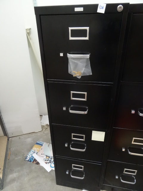 lot 126 image: 15 Metal 4 Drawer File Cabinet