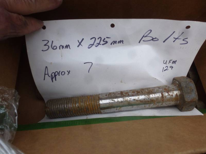 36 x 225 Millimeter Bolts Lot# 11