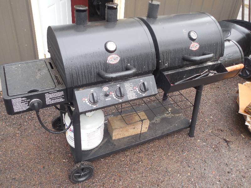 lot 1 image: Char griller Grill and Smoker Combo
