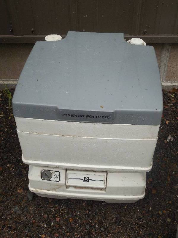 lot 4 image: portable RV toilet