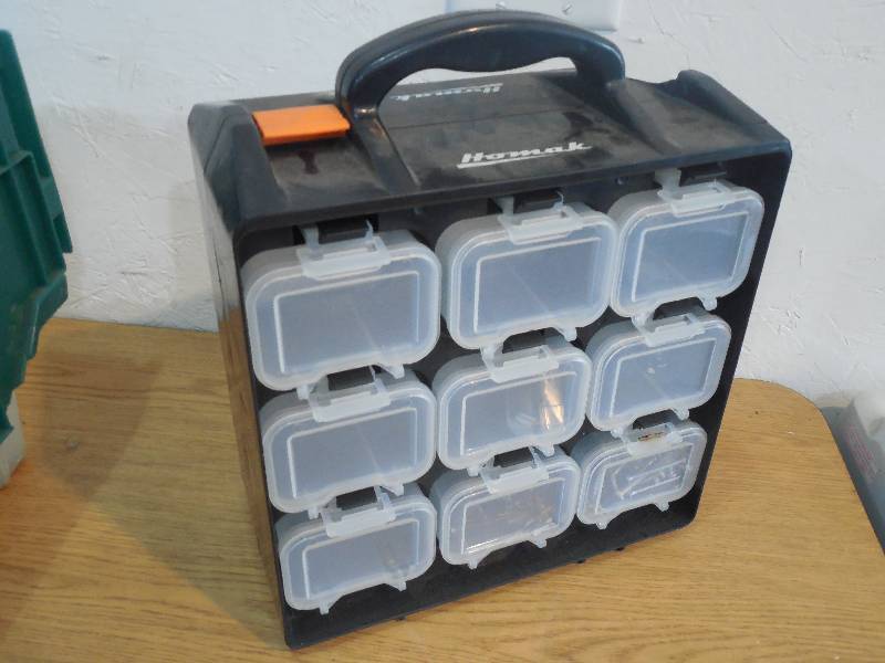 lot 10 image: Nut and Bolt Organizer