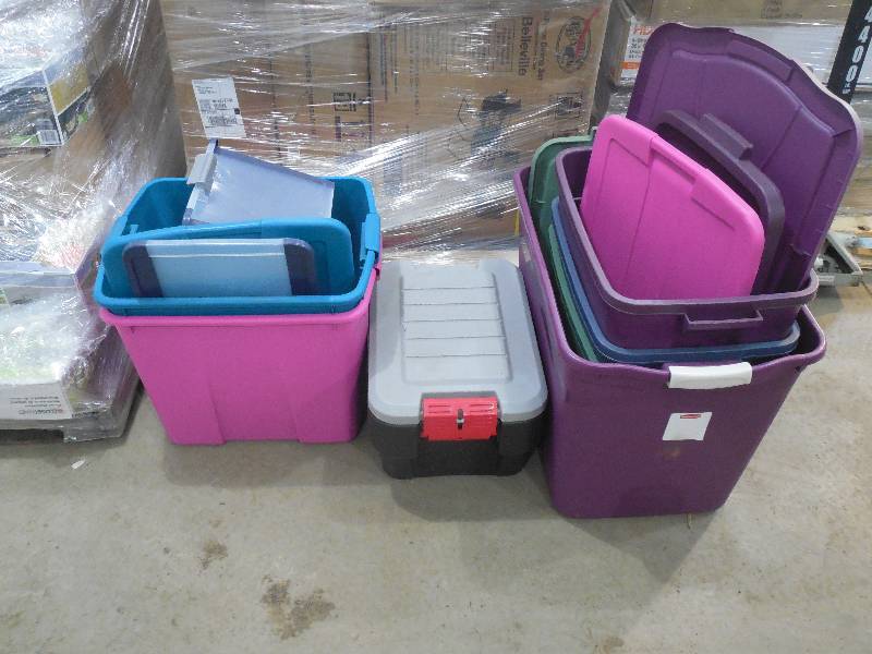 lot 11 image: 8 Assorted Storage totes