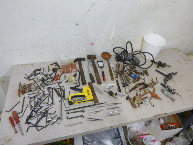 lot 10 image: Miscellaneous Tools
