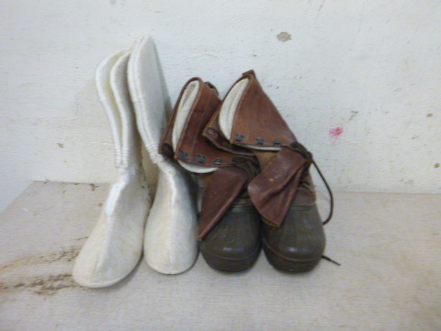 lot 21 image: Sorel Winter Boots