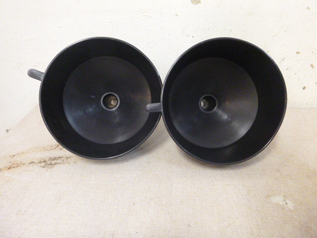 lot 62 image: 2 Scepter Funnels