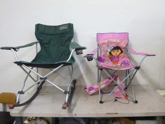 lot 83 image: 2 Folding Chairs