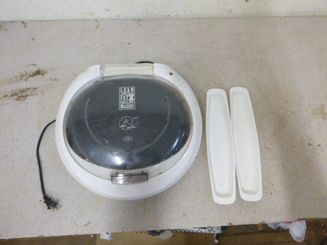 lot 85 image: George Foreman Lean Mean Fat Grilling Machine