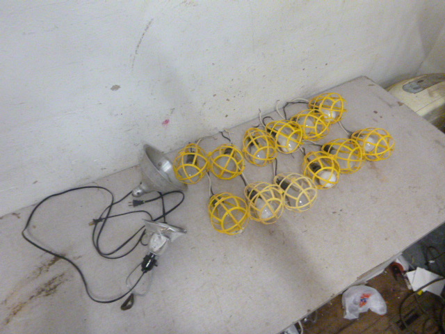 lot 96 image: 14 Construction Lights