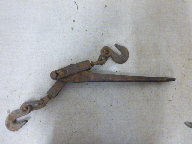 lot 99 image: Load Binder