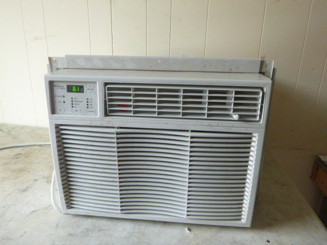 lot 135 image: Soleus Air Conditioner