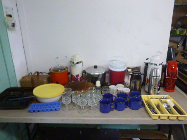 lot 147 image: Miscellaneous Kitchen Items