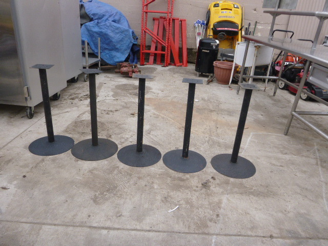 lot 150 image: 5 Stands