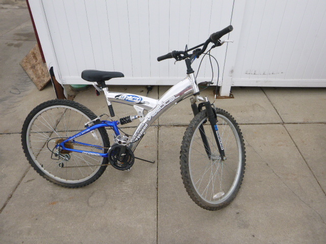 lot 173 image: Vertical Bicycle PK7
