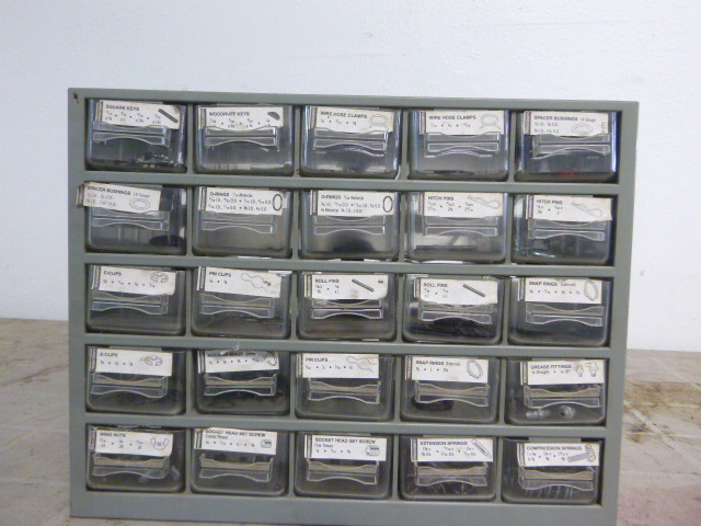 lot 182 image: Plastic Parts Bin