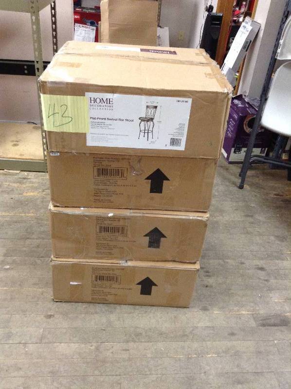 Lot of 4 Flat front swivel bar stools never used