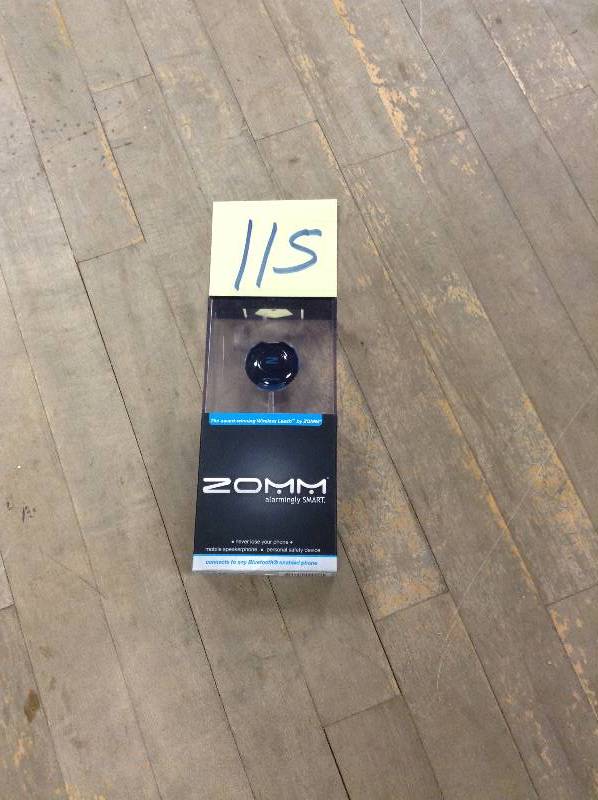 Zomm a wireless leash, a speakerphone, and a personal safety device combined into a single sleek device
