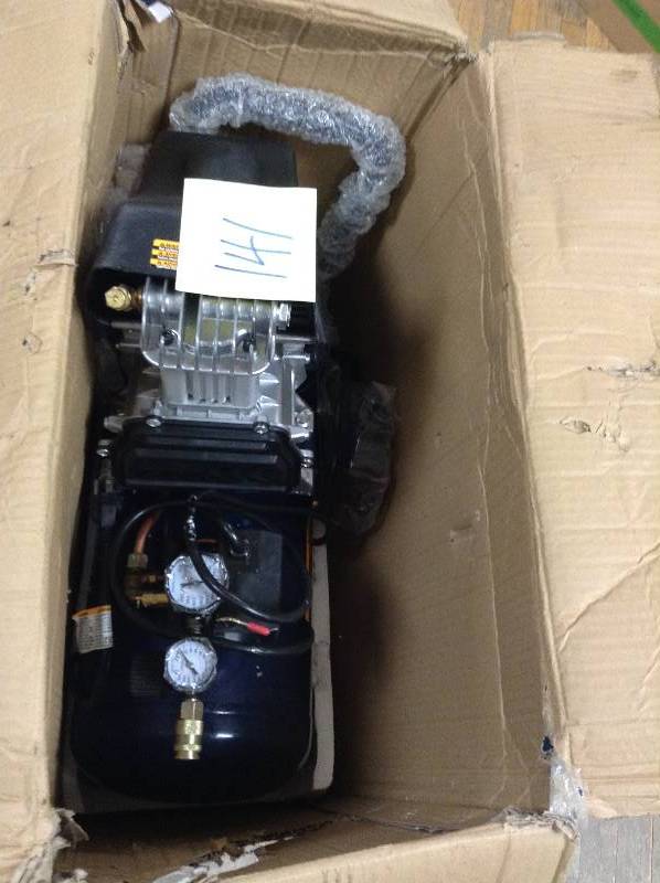 CH 8 Gallon Air Compressor DC080100