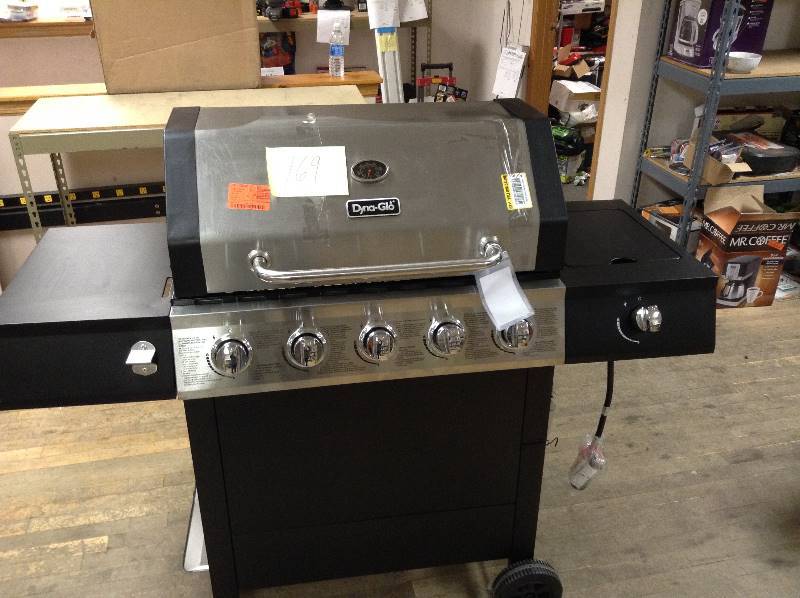 Dyna Glo 5 Burner Open Cart - Not used however damaged  on bottom legs - end tips are detached and dent on top