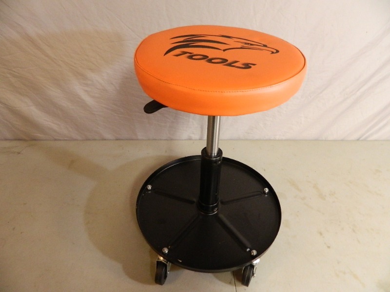 New Eagle Tools Rolling Shop Stool