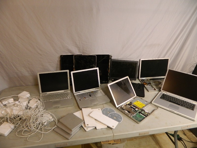 Apple  Mac Laptops for Parts or Repair